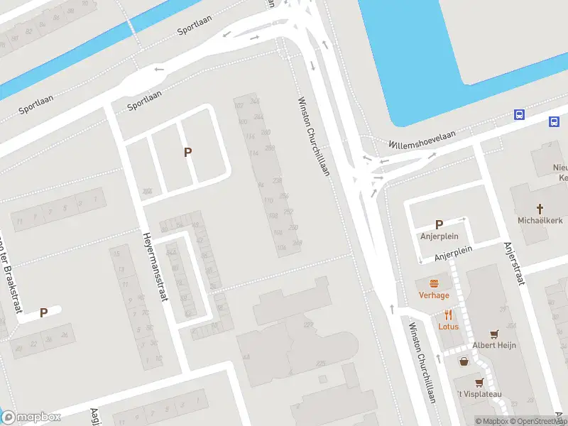 Ambulance met gepaste spoed naar de Heyermansstraat in Spijkenisse