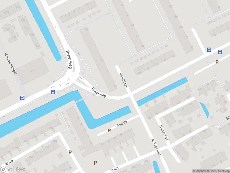 Ambulance met grote spoed naar de Kievitlaan in Capelle aan den IJssel