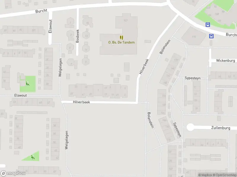 Brandweer met grote spoed naar de Hilverbeek in Almelo vanwege gebouwbrand