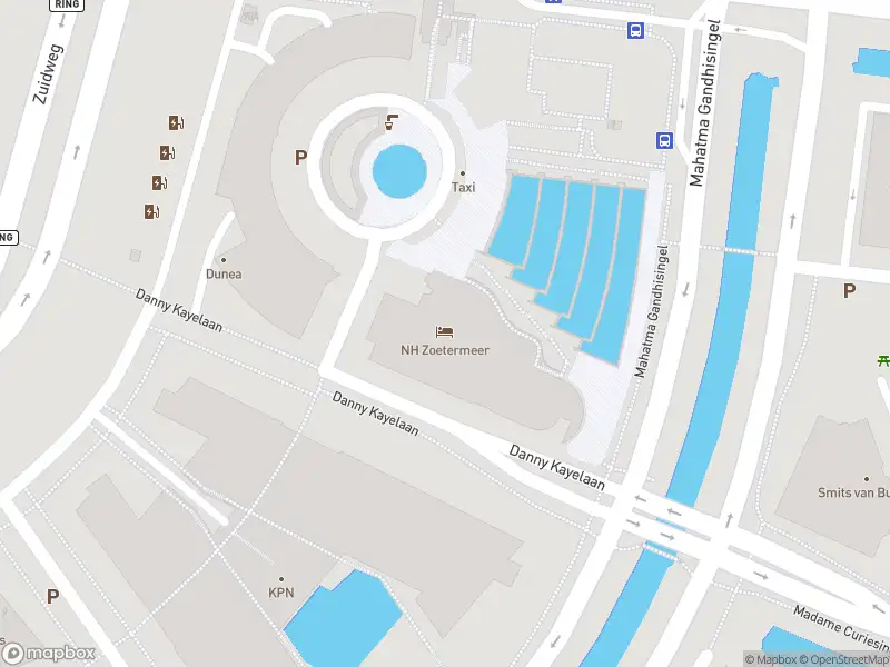 Ambulance met grote spoed naar de Danny Kayelaan in Zoetermeer