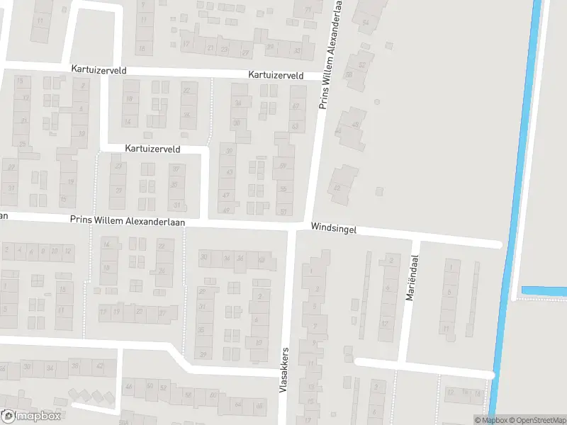 Ambulance met gepaste spoed naar de Prins Willem Alexanderlaan in Westmaas