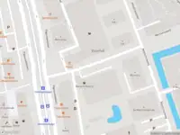 Ambulance met gepaste spoed naar de Mercuriusweg in Delft