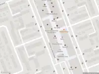 Ambulance met grote spoed naar de Charlotte de Bourbonlaan in Vlaardingen