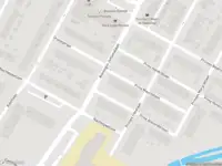 Ambulance met grote spoed naar de Prins Mauritslaan in Katwijk