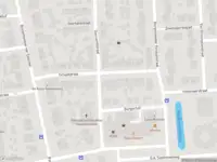 Ambulance met grote spoed naar de Schuytstraat in Pernis Rotterdam