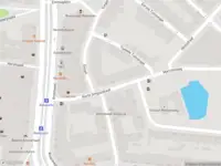 Ambulance met gepaste spoed naar de Korte Singelstraat in Schiedam