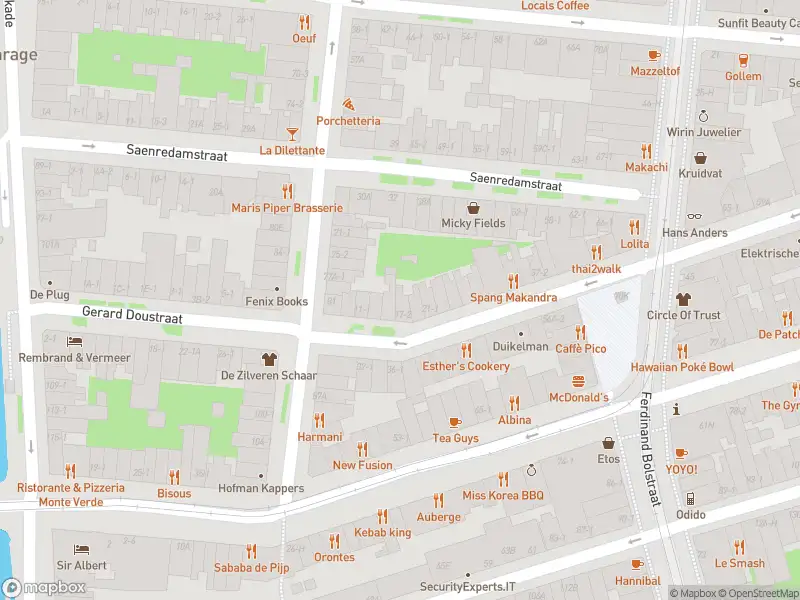 Ambulance met gepaste spoed naar de Topaasstraat in Amsterdam