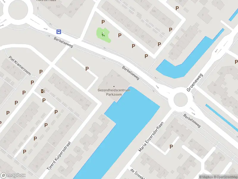 Ambulance met grote spoed naar de Tjeerd Kuipersstraat in Bergschenhoek