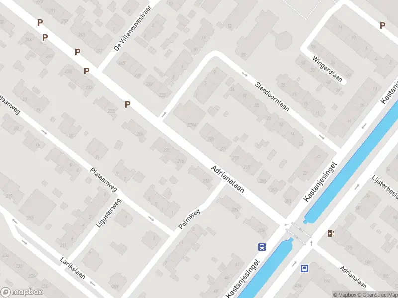 Ambulance met gepaste spoed naar de Adrianalaan in Rotterdam