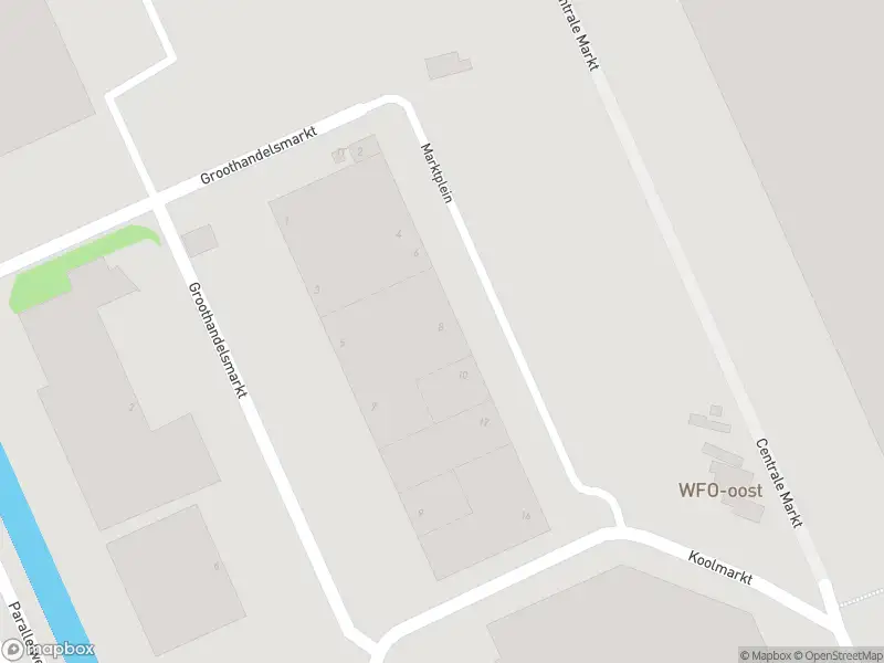 Brandweer met gepaste spoed naar de Marktplein in Zwaagdijk-Oost