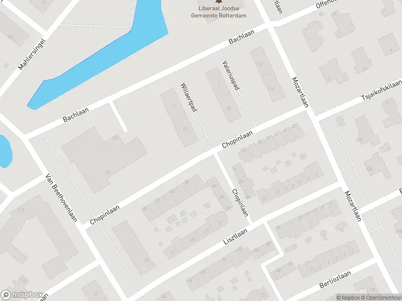 Ambulance met grote spoed naar de Chopinlaan in Rotterdam