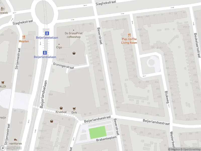 Ambulance met gepaste spoed naar de Beverstraat in Rotterdam