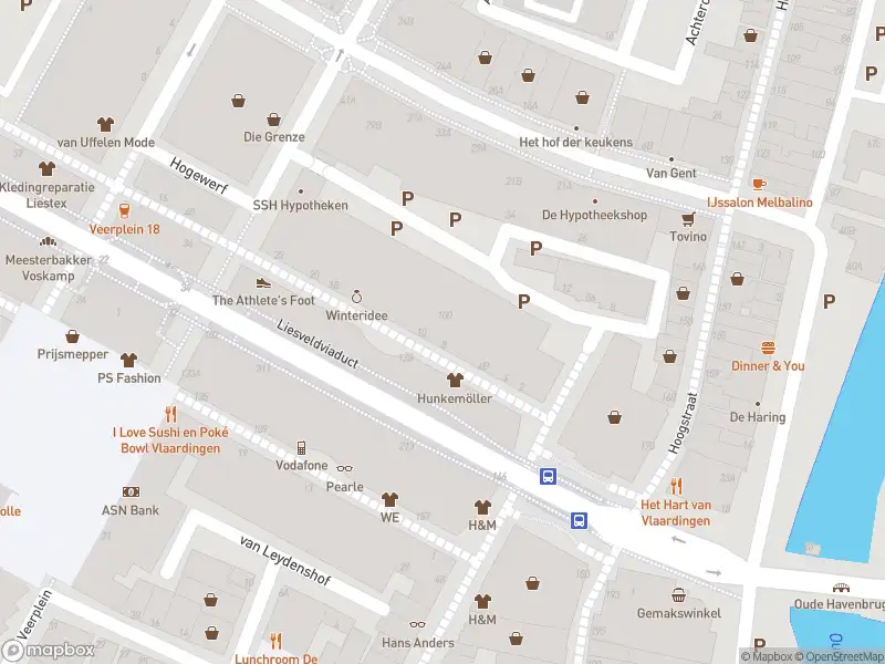 Ambulance met grote spoed naar de Liesveld in Vlaardingen