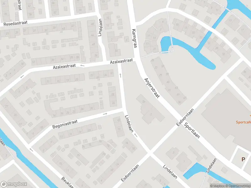 Ambulance met gepaste spoed naar de Lindelaan in Alblasserdam