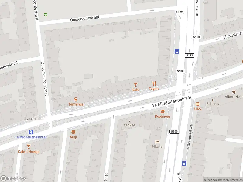 Ambulance met gepaste spoed naar de 1e Middellandstraat in Rotterdam