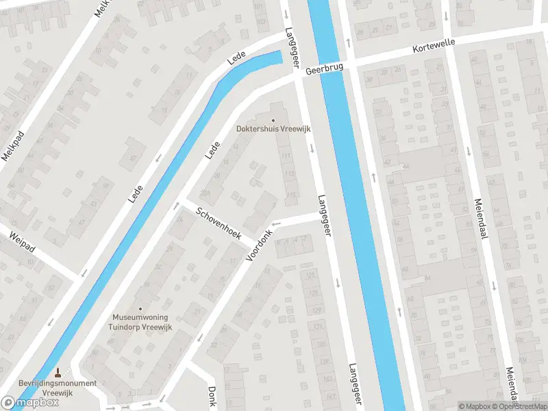 Ambulance met gepaste spoed naar de Voordonk in Rotterdam