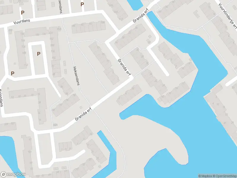 Ambulance met grote spoed naar de Granida erf in Capelle aan den IJssel