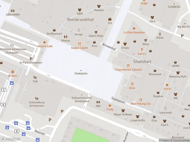 Ambulance met grote spoed naar de Stadsplein in Amstelveen