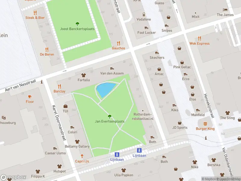 Ambulance met gepaste spoed naar de Jan Evertsenplaats in Rotterdam