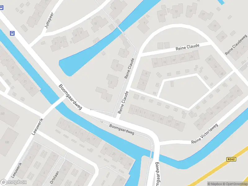 Ambulance met grote spoed naar de Reine Claude in Winkel