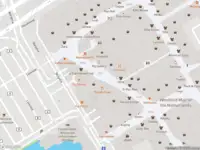 Ambulance met grote spoed naar de Kornoelje in Leidschendam