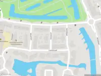 Ambulance met gepaste spoed naar de Zomererf in Alphen aan den Rijn