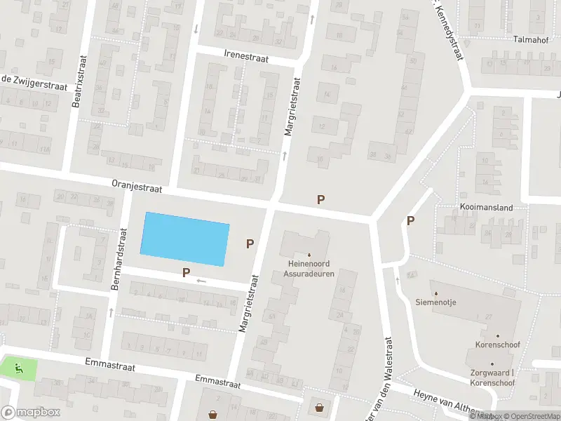 Ambulance met grote spoed naar de Margrietstraat in Heinenoord