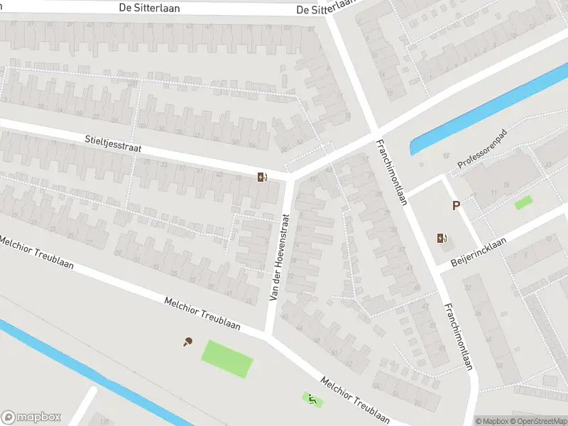 Ambulance met grote spoed naar de Van der Hoevenstraat in Leiden