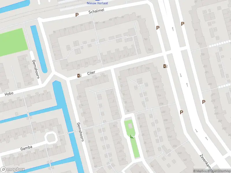 Ambulance met grote spoed naar de Harp in Rotterdam