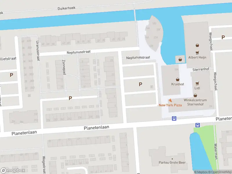 Ambulance met grote spoed naar de Neptunusstraat in Spijkenisse