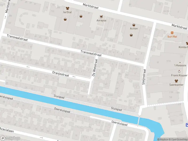 Ambulance met grote spoed naar de De Wetstraat in Wormerveer