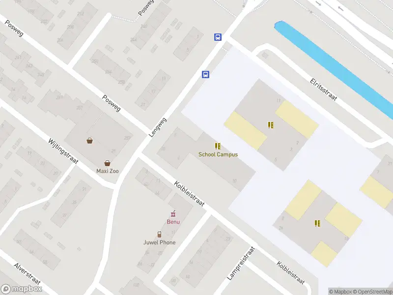 Brandweer met gepaste spoed naar de Buurtplein in Hoogvliet Rotterdam