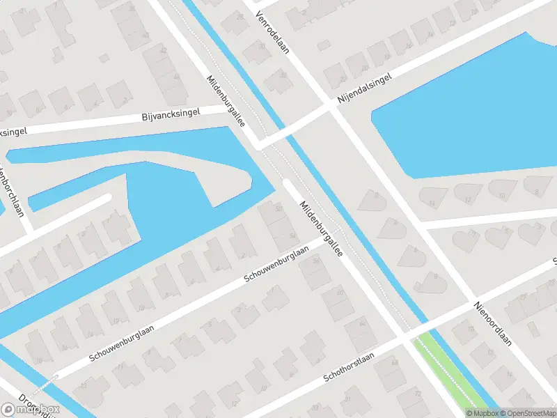 Ambulance met gepaste spoed naar de Mildenburgallee in Spijkenisse