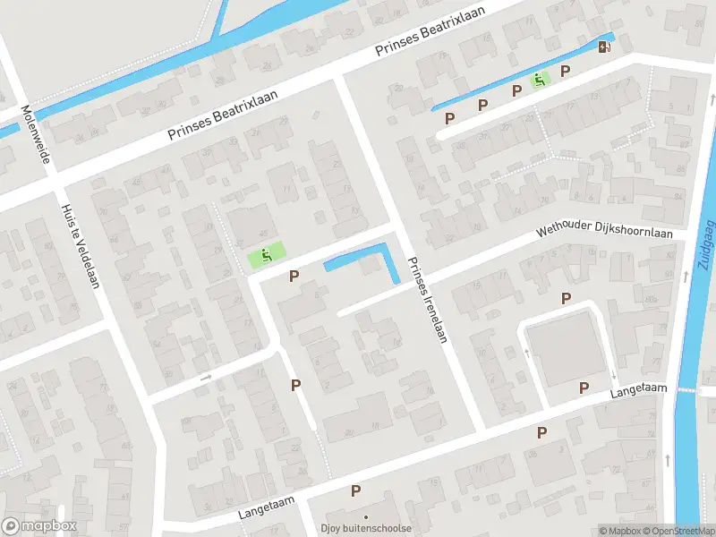 Ambulance met gepaste spoed naar de Prinses Irenelaan in Maasland