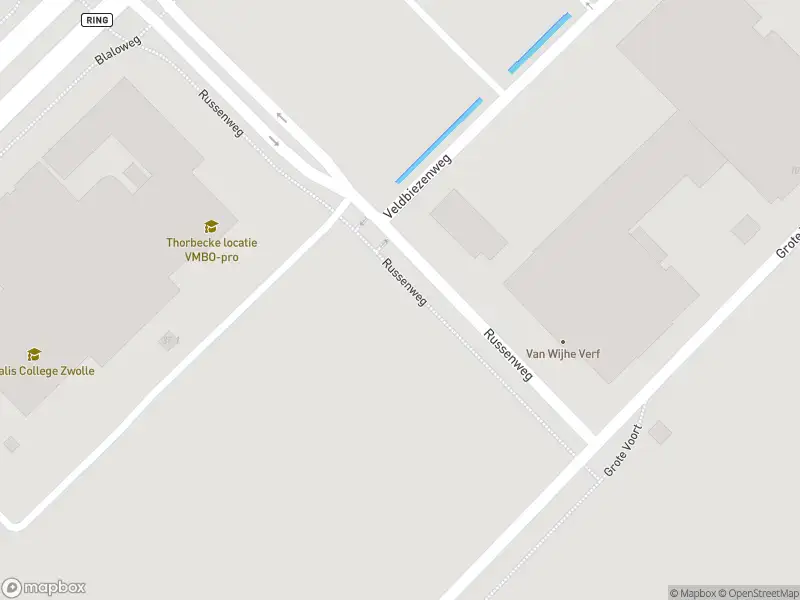 Brandweer met grote spoed naar de Grote Voort in Zwolle vanwege voertuigen te water