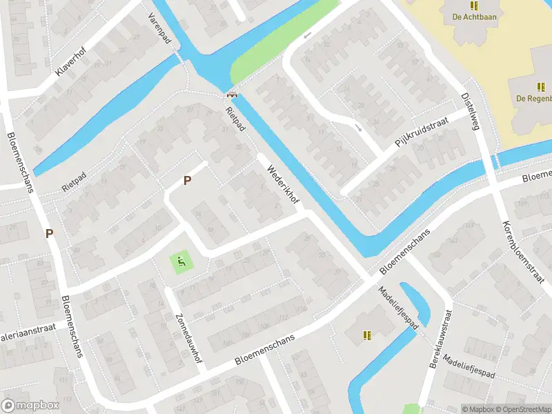 Ambulance met grote spoed naar de Wederikhof in Voorhout