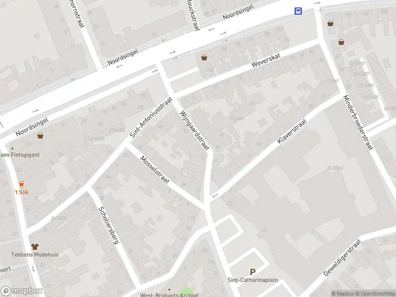 Brandweer met grote spoed naar de Wijngaardstraat in Bergen op Zoom vanwege gebouwbrand