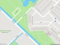 Ambulance met grote spoed naar de Goudenregenplantsoen in Ridderkerk