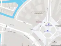 Ambulance met grote spoed naar de Reling in Barendrecht