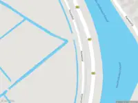 Ambulance met gepaste spoed naar de De Omloop in Koedijk