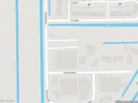 Ambulance met grote spoed naar de Voorbancken in Vinkeveen