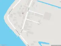 Ambulance met grote spoed naar de IJssellaan in Ouderkerk aan den IJssel