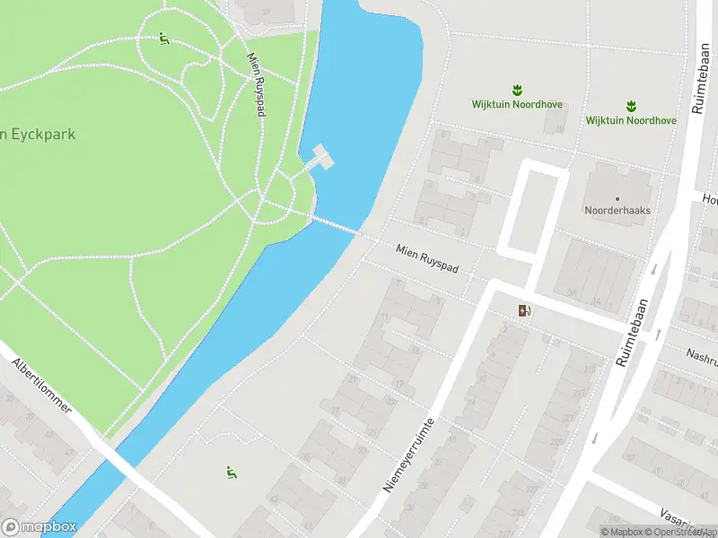 Ambulance met grote spoed naar de Lijnbaan in Zoetermeer