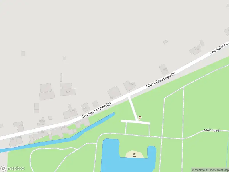 Ambulance met gepaste spoed naar de Charloisse Lagedijk in Rotterdam