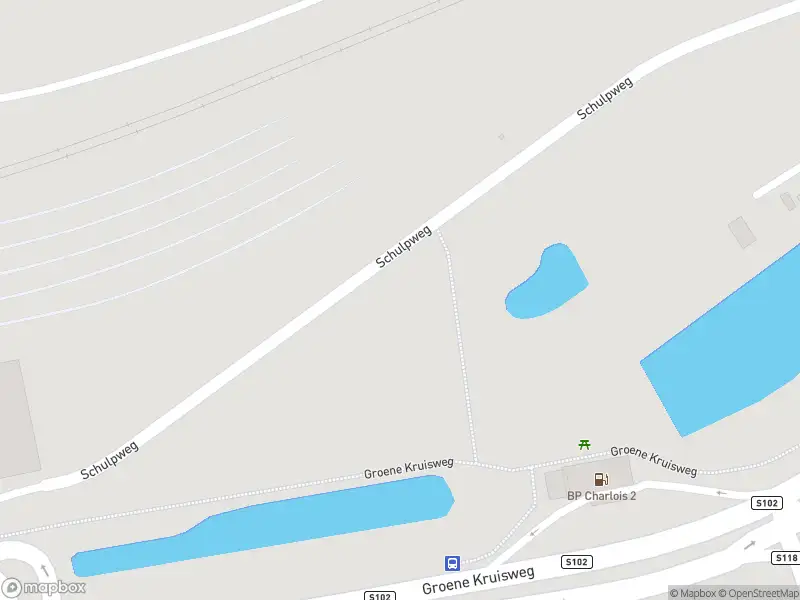 Ambulance met grote spoed naar de Schulpweg in Rotterdam