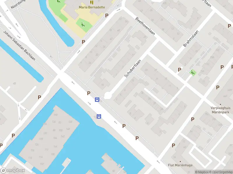 Ambulance met grote spoed naar de Schubertlaan in Leidschendam