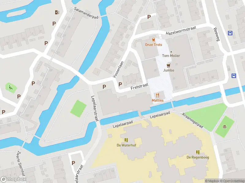 Ambulance met grote spoed naar de Fretstraat in Delft