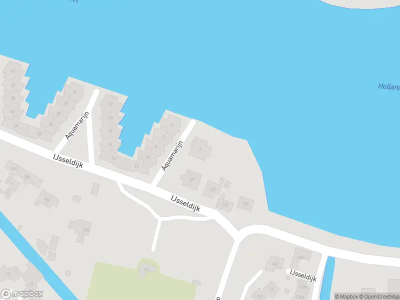 Ambulance met gepaste spoed naar de Aquamarijn in Krimpen aan den IJssel