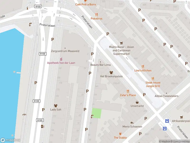 Ambulance met gepaste spoed naar de Herman Costerstraat in Rotterdam