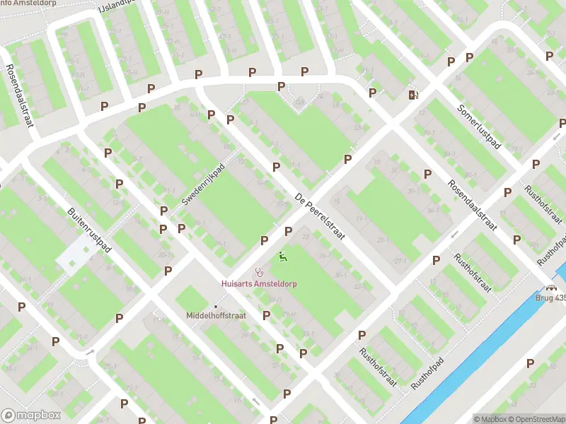 Ambulance met gepaste spoed naar de Middelhoffstraat in Amsterdam